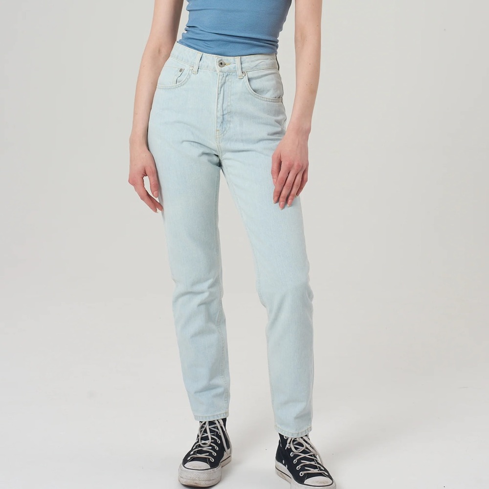 Ragged Priest Mom Jeans